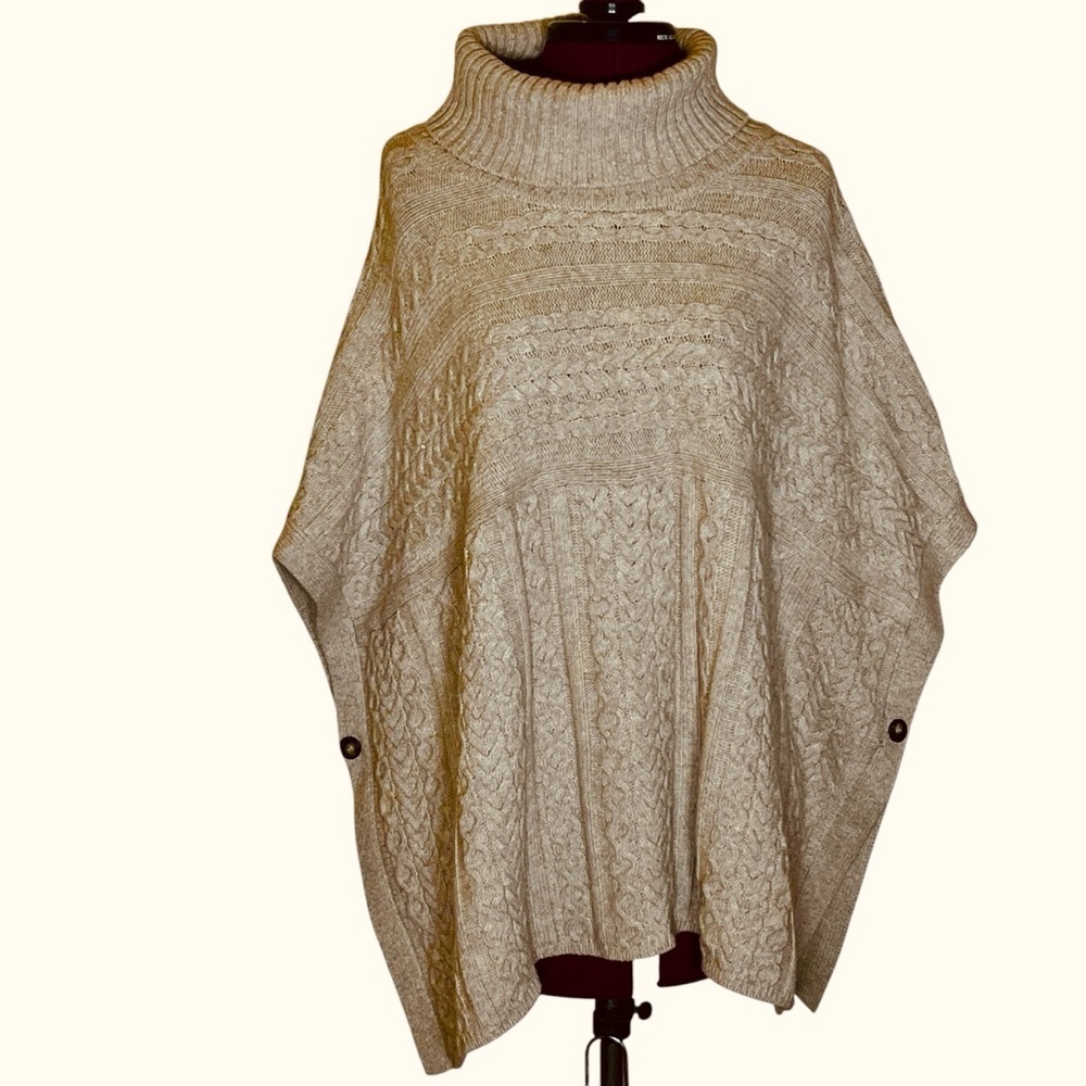 Classiques Entier Cable Fisherman’s Knit Wool Blend Poncho Sweater Women’s M/L